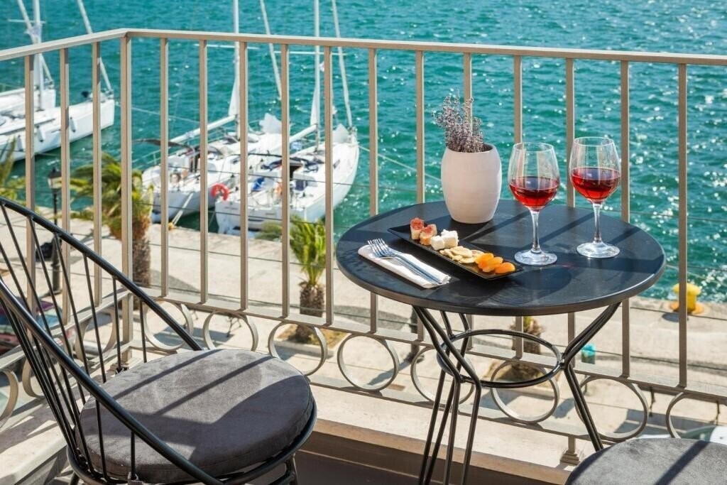 Отель Argostoli Marina Suites 3*