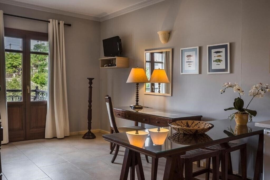 Картинка Balhambra Suites 3*