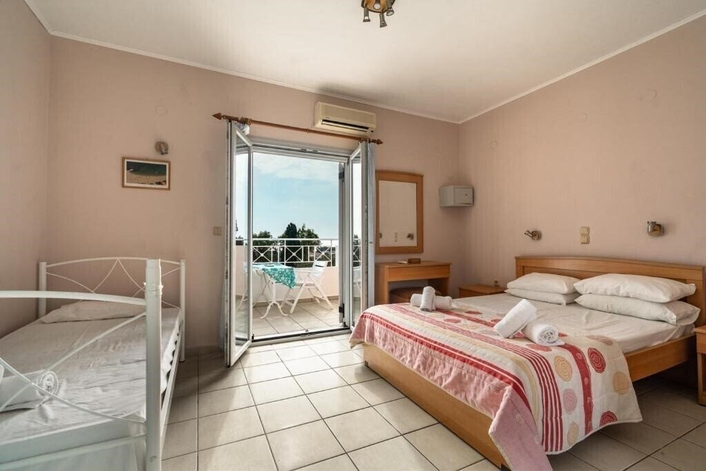 Фотография Helena Inn Studios 3*