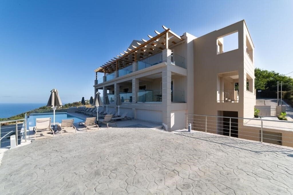 Фотографія Sky View Suites 3*