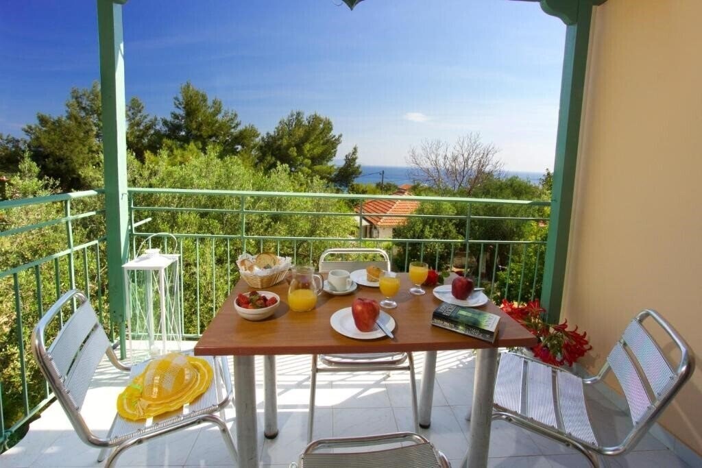 Отель Maria Apartments 3*