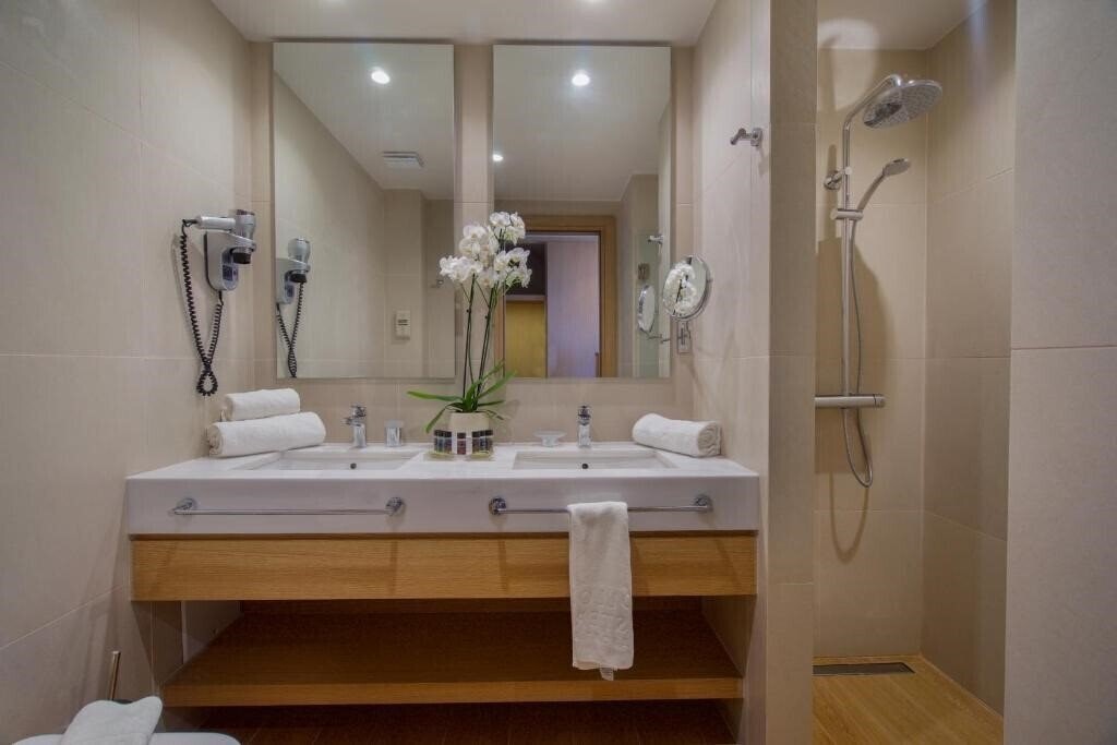 Фотография Apollonion Asterias Resort & SPA 5*