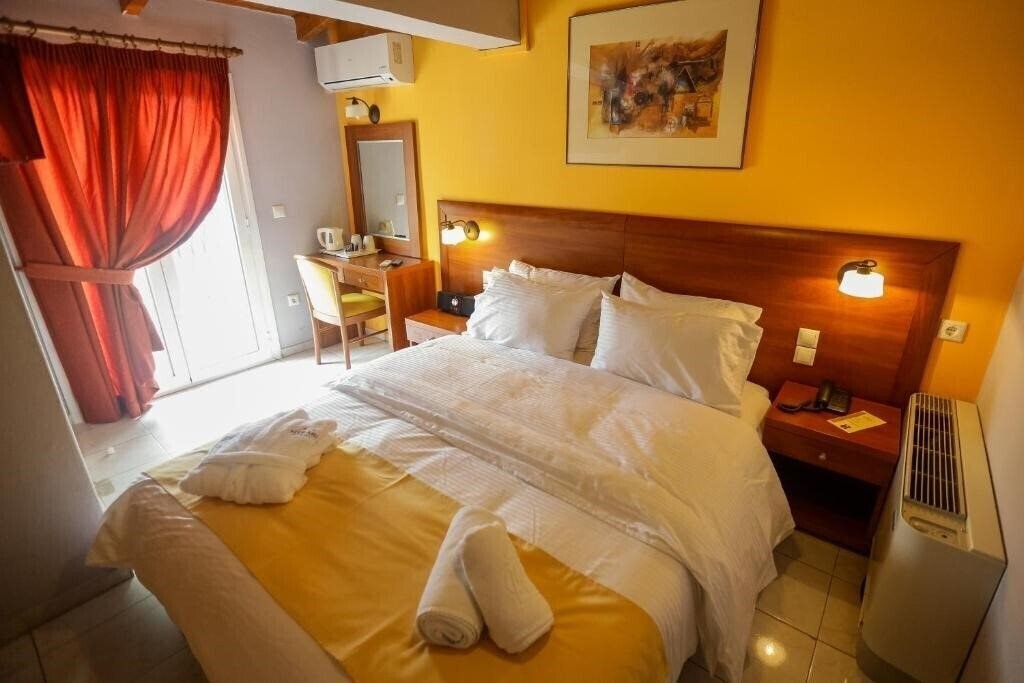 Отель Mirabel City Center Hotel 2*