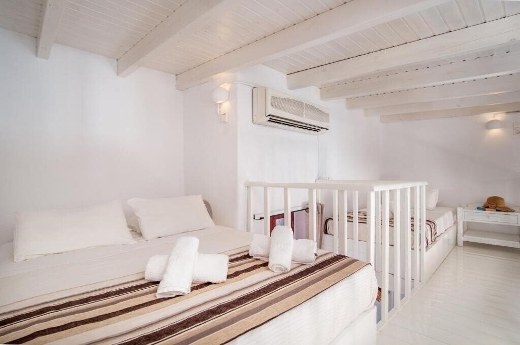 Готель Atlantis Halki Houses 2*