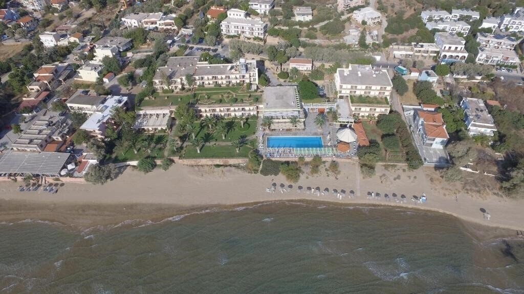 Отель Golden Sand Hotel 4*