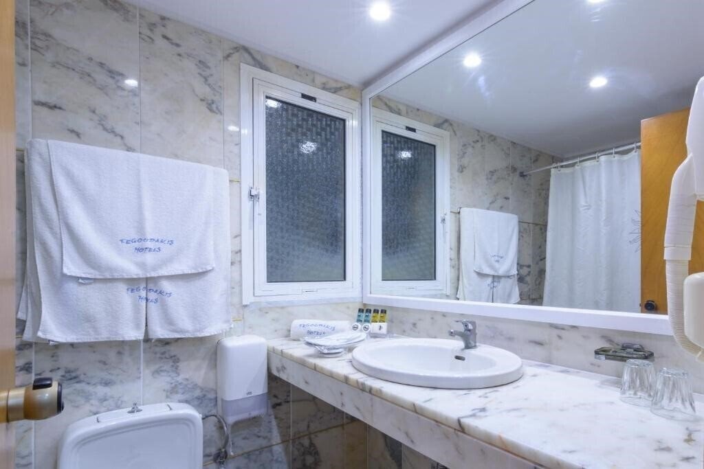 Фотография Golden Sand Hotel 4*