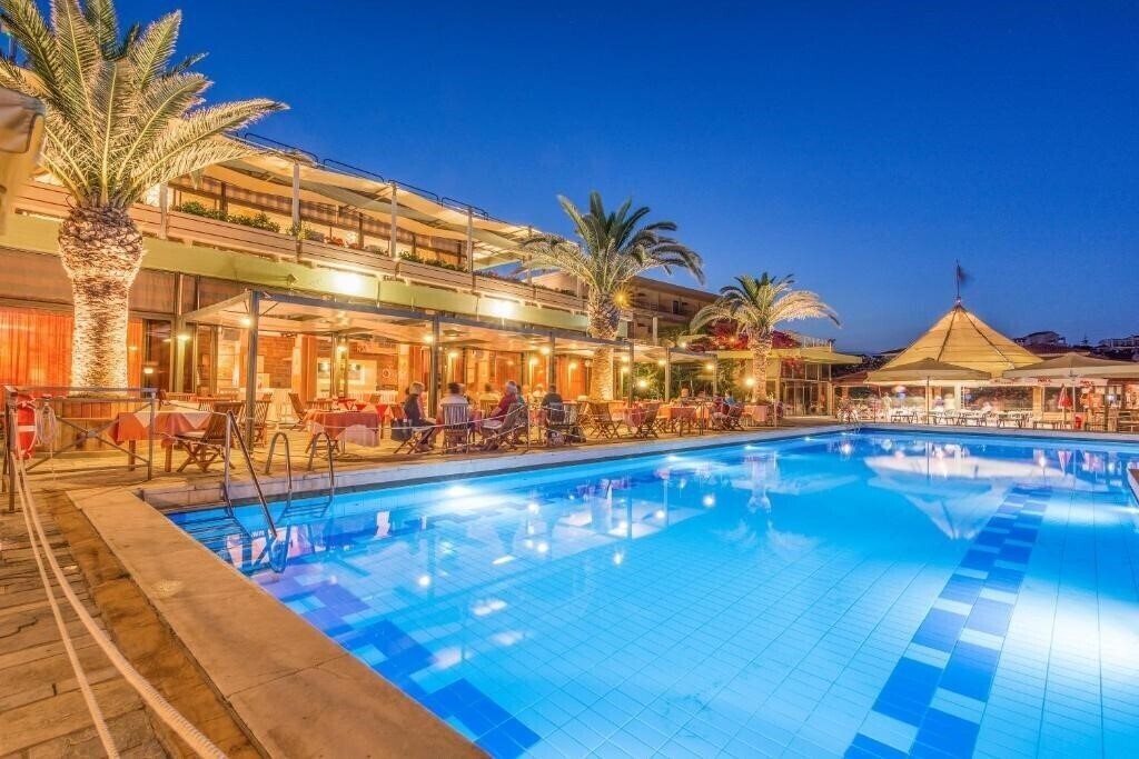 Изображение Golden Sand Hotel 4*