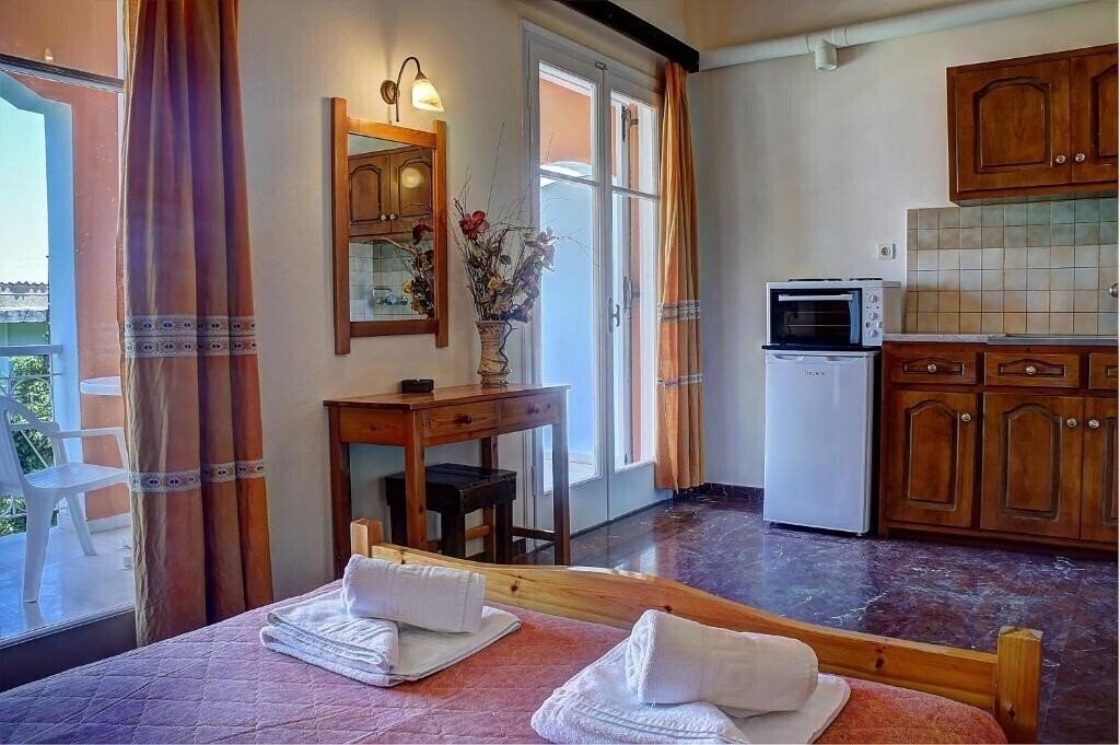 Фотография Benitses Arches Hotel 2*