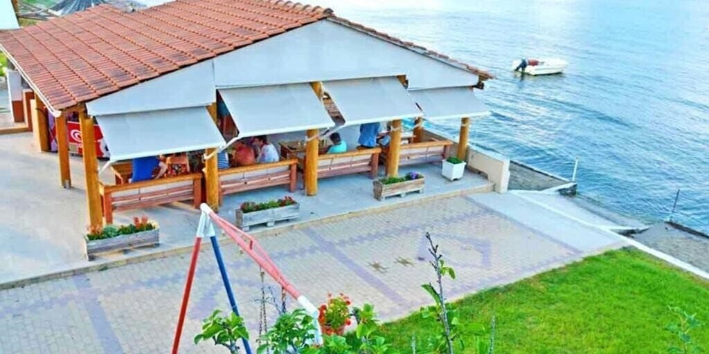 Фото Seafront Apts 1*