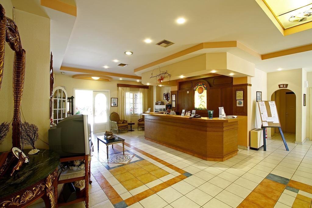 Готель Bintzan Inn 3*