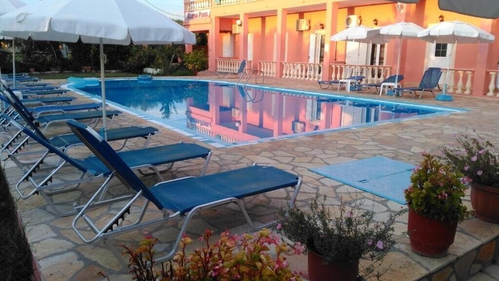Отель Elena Pool Apartments 2*