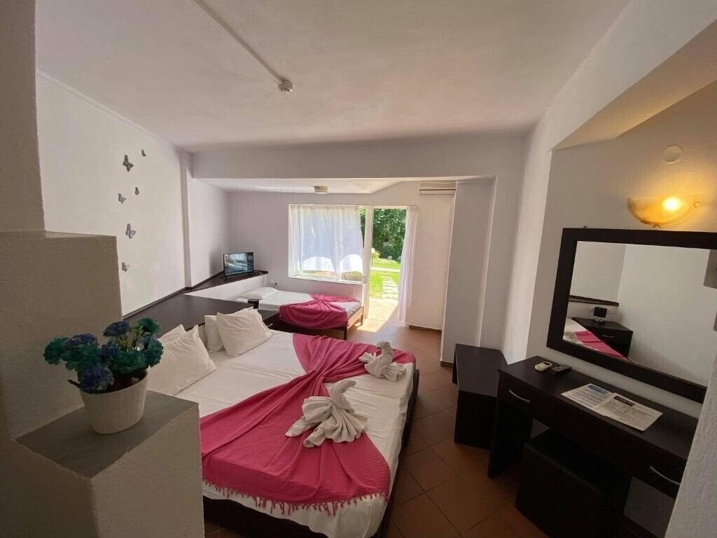 Фотографія Mediterranean Blue 3*