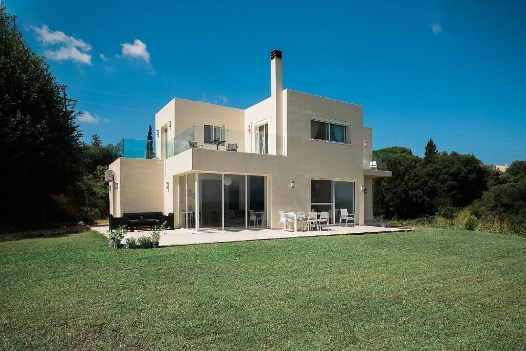 Изображение Hill House 2*