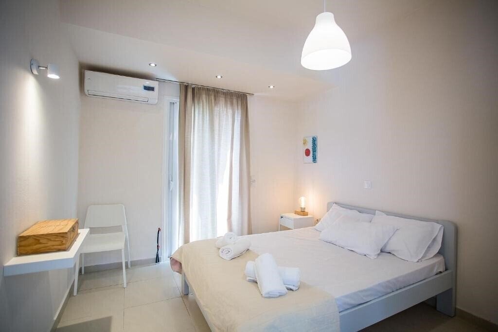 Картинка Hill House 2*