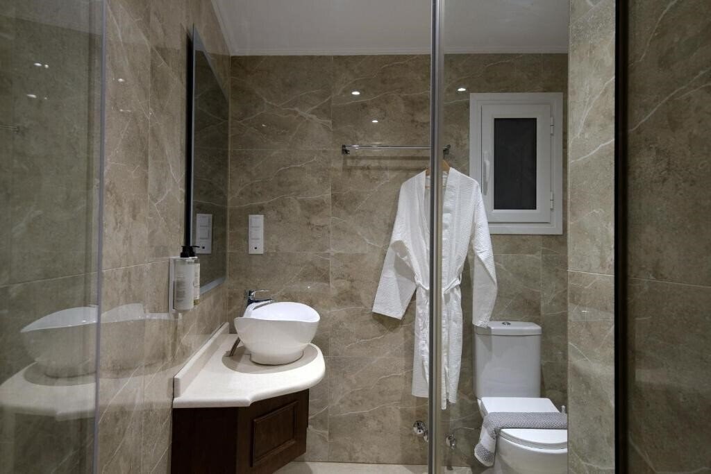 Отель Hotel Kaiser Bridge 3*