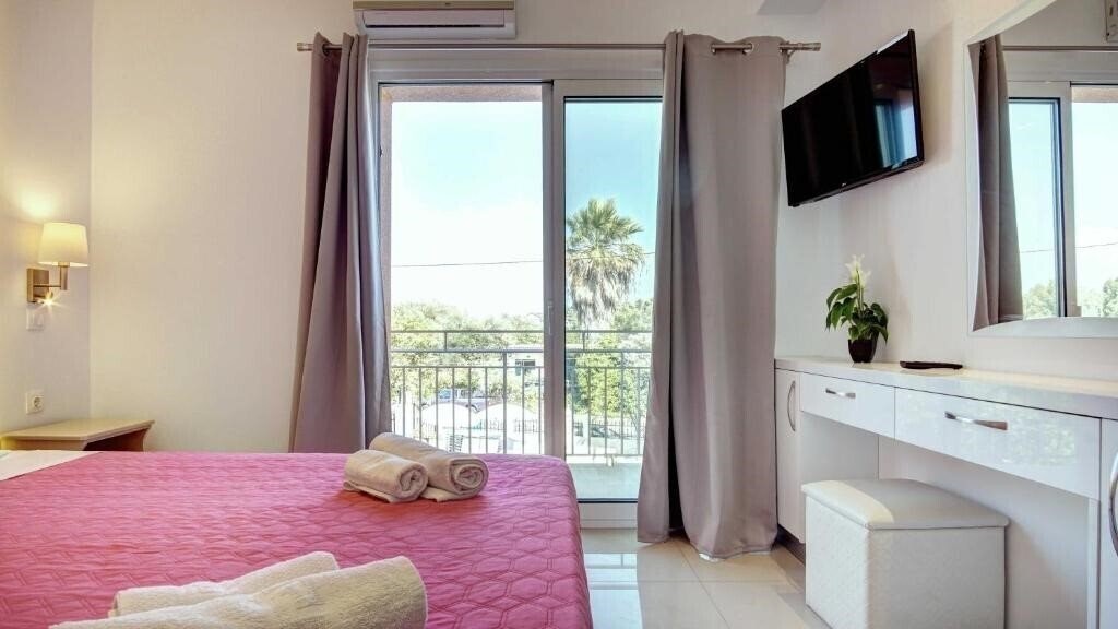 Фото Makis Louvlis Apartments 2*