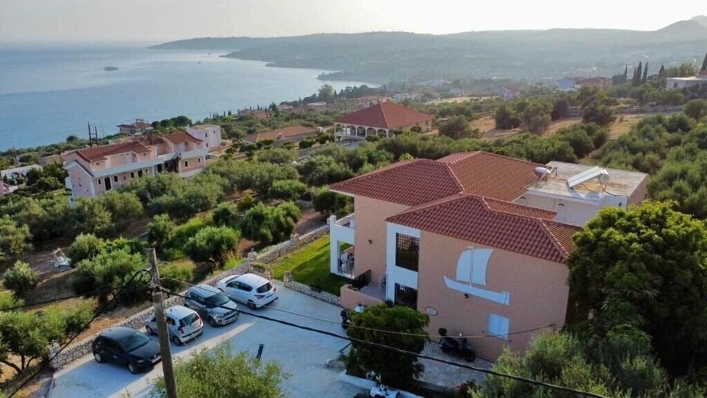 Готель Spyridoula Apartments апартаменты