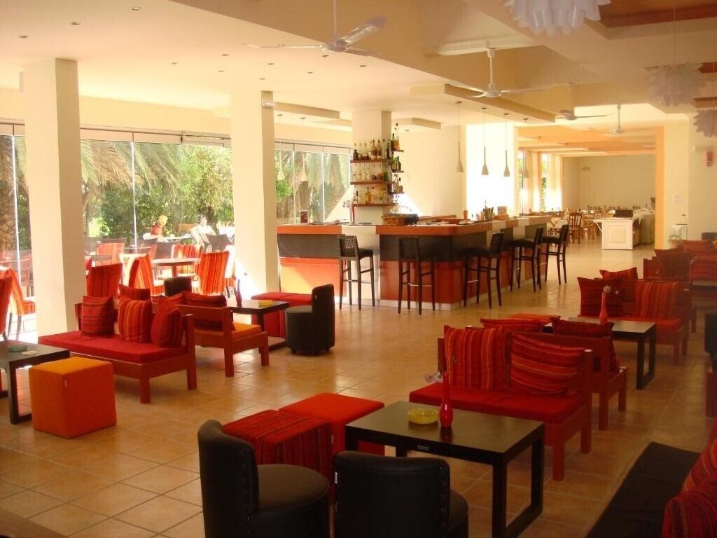 Фото Ipsos Beach 3*