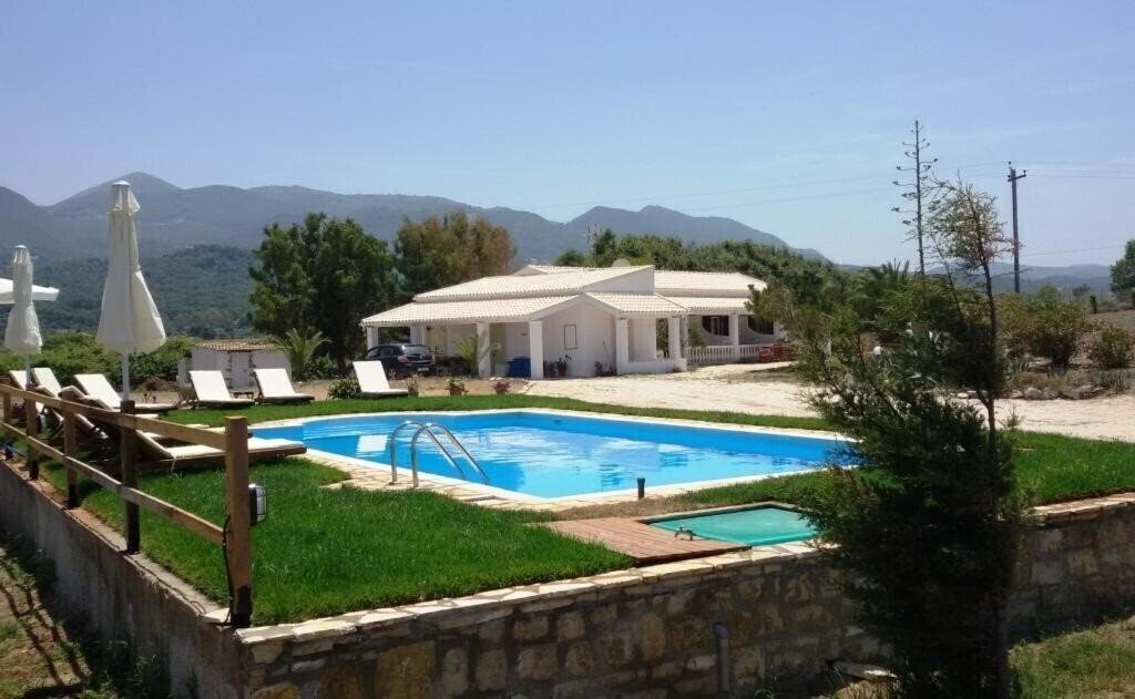 Фото Elli Villa Apartment 4*