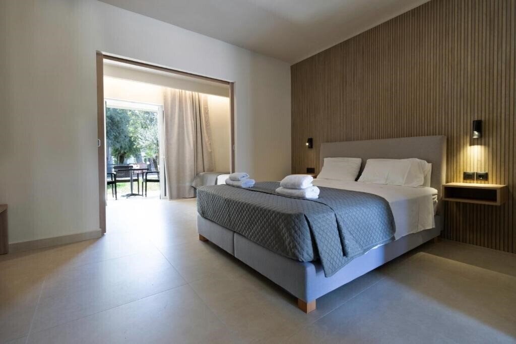 Отель Aqualand Resort 4*