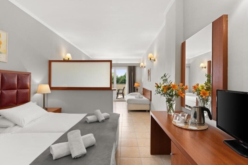 Фото Ariti Hotel 4*