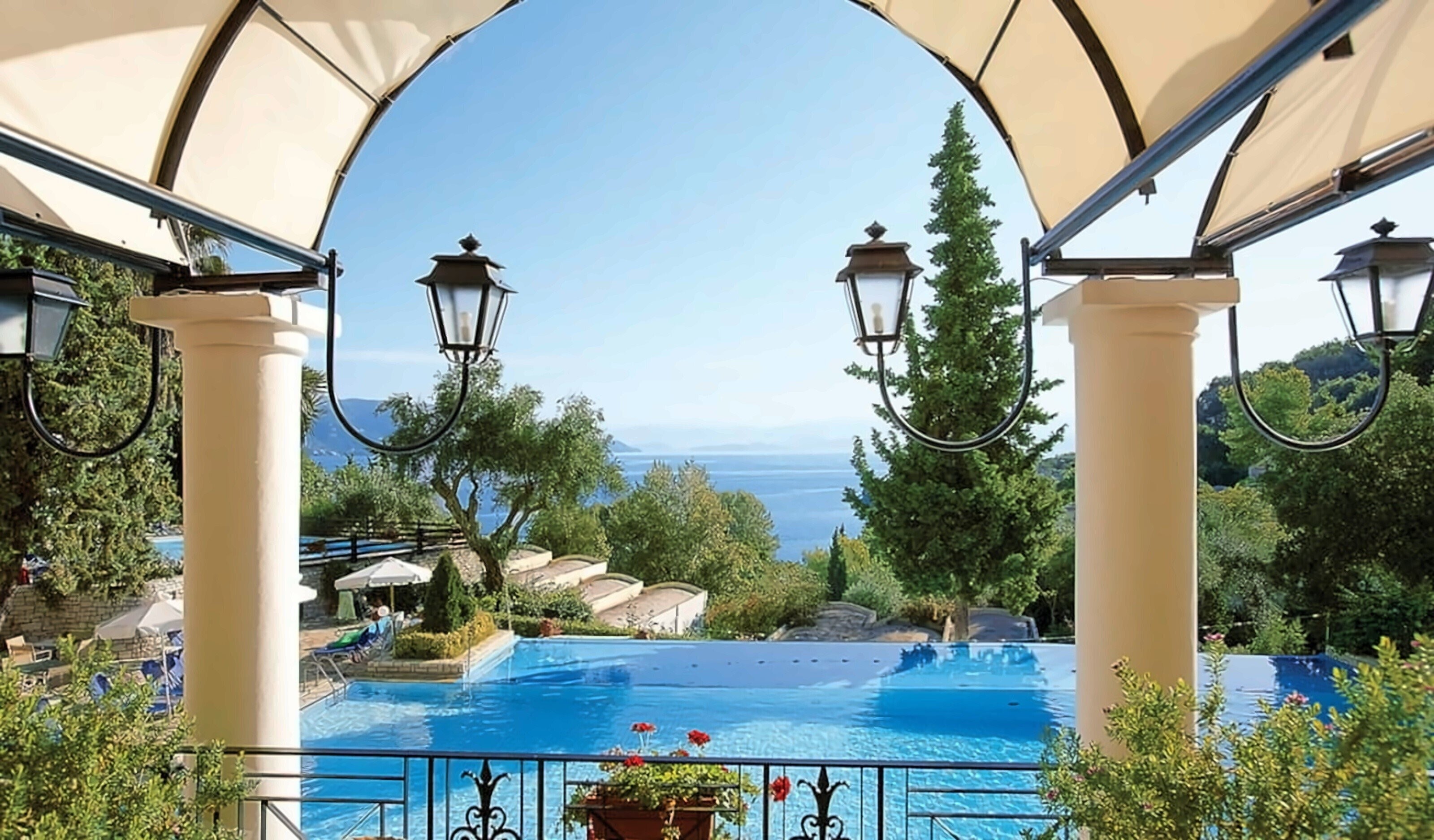 Отель Grecotel Lux.Me Daphnila Bay Dassia 4*