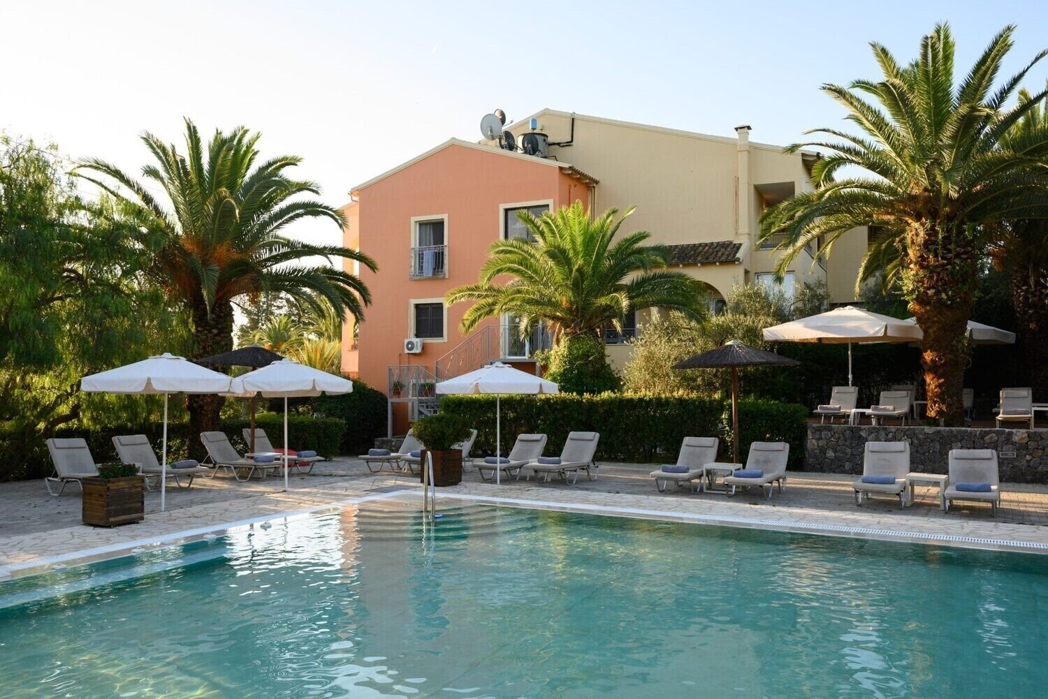 Фото Art Hotel Debono 4*