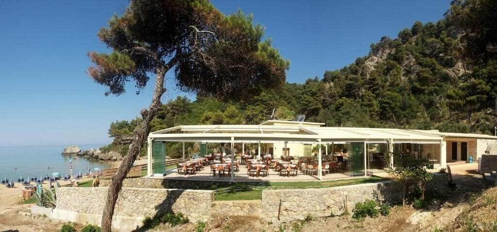 Картинка Glyfada Beach Hotel 3*