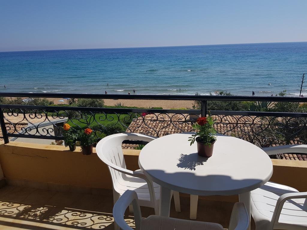 Фотографія Glyfada Beach Menigos Resort Villa вилла