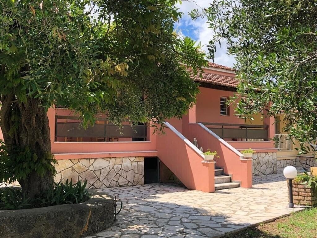 Картинка Nikolettas Apartments Villa вилла
