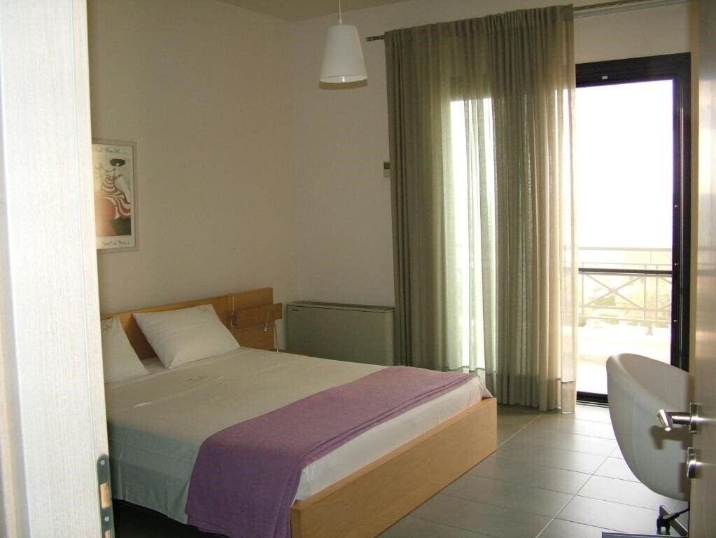 Фото Sugar & Almond Luxury Apartments 3*