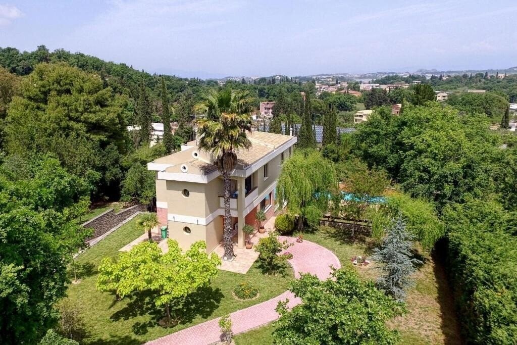 Готель Villa Chloe 4*