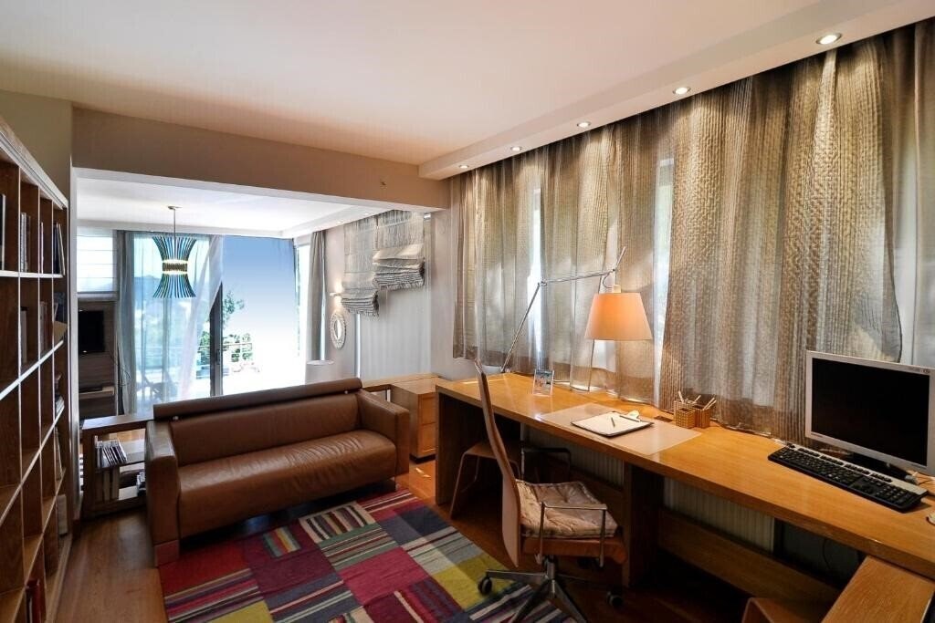 Картинка Villa Chloe 4*