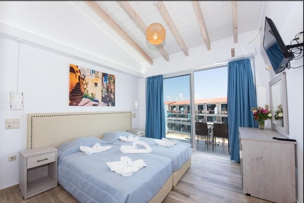 Фото Angela Beach Hotel & Apartments 3*