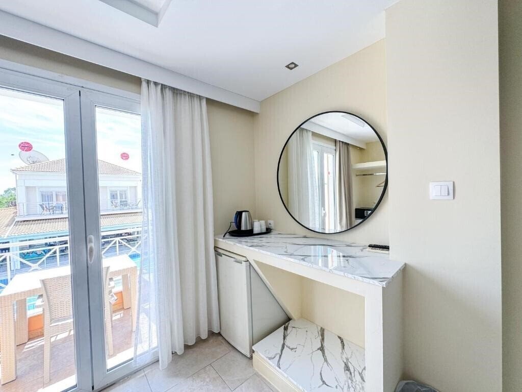 Фотографія Kavos Plaza Hotel 3*