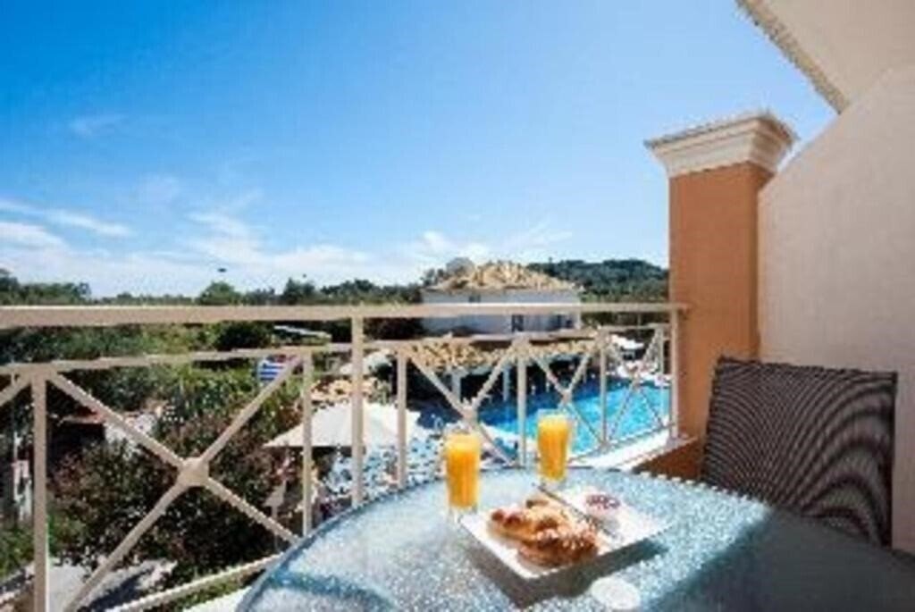 Картинка Kavos Plaza Hotel 3*