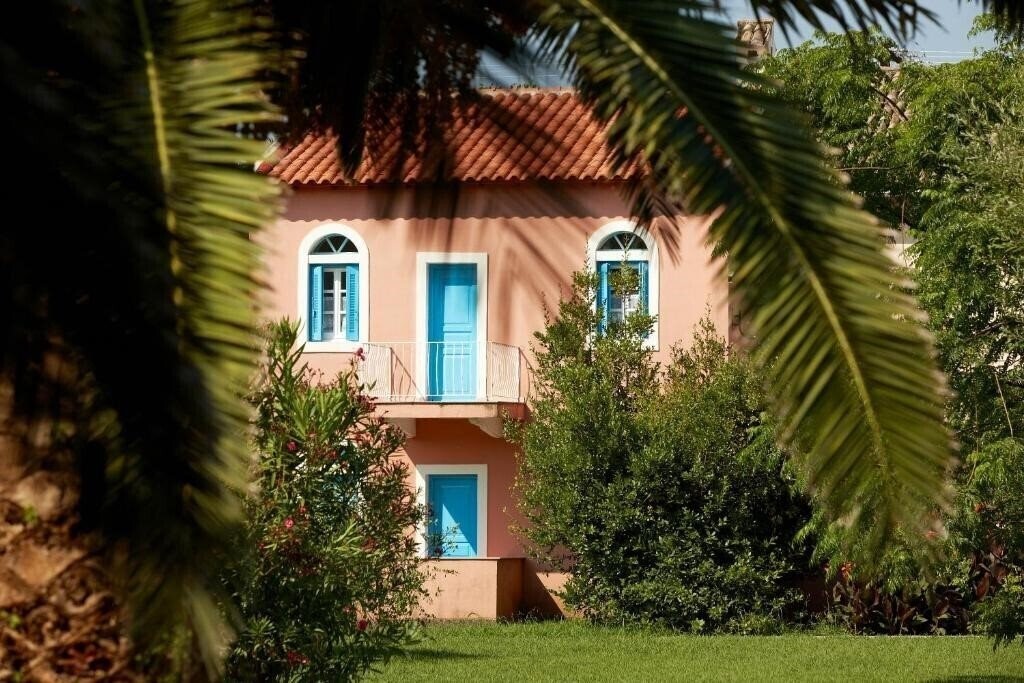 Готель St.George's Bay Country Club & SPA 4*