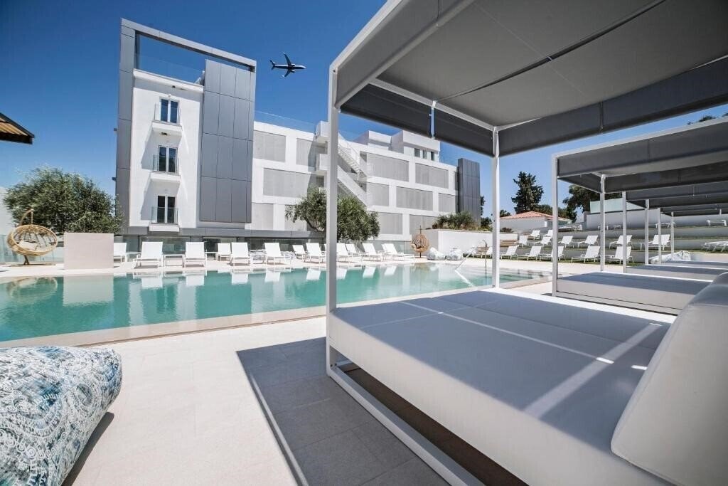 Готель Ray Hotel 4*