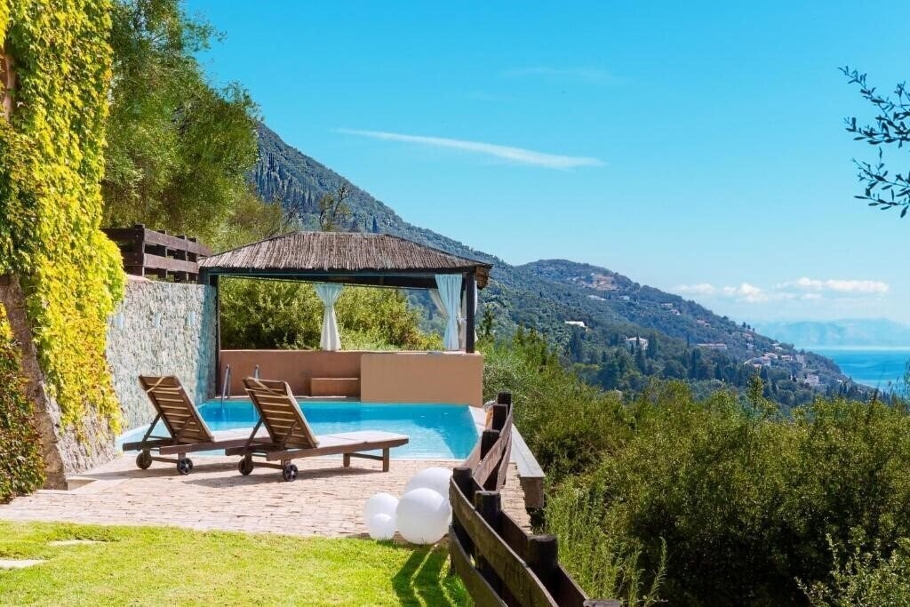 Отель Manavra Villa 4*