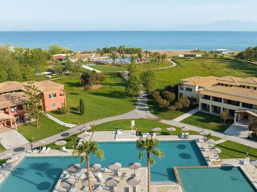 Готель Grecotel Luxme Costa Botanica 5*