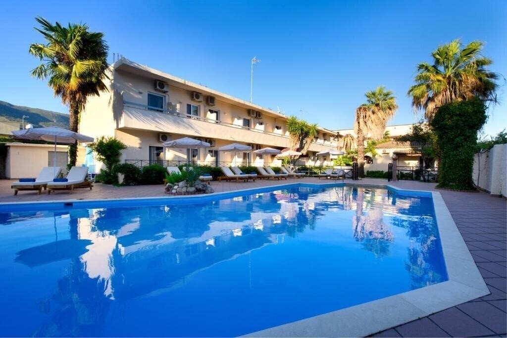 Готель Ipsos Di Mare  Beach 3*