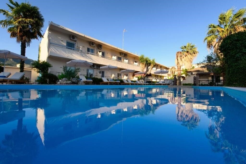 Фото Ipsos Di Mare  Beach 3*