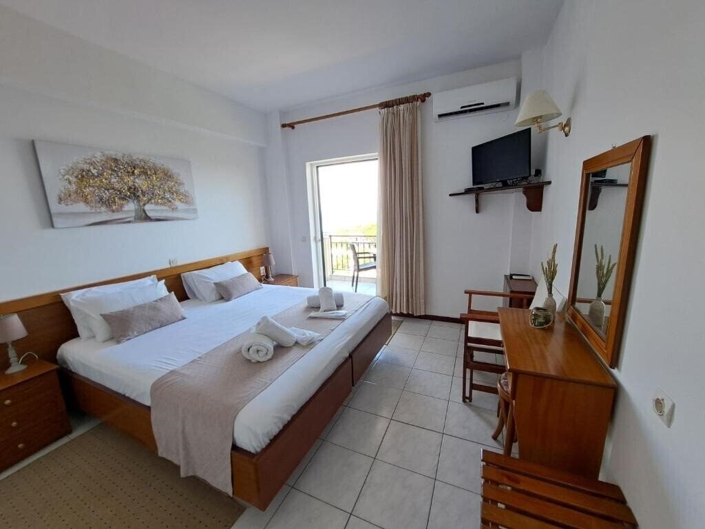 Фото 75 Steps Taverna And Accomodation 3*