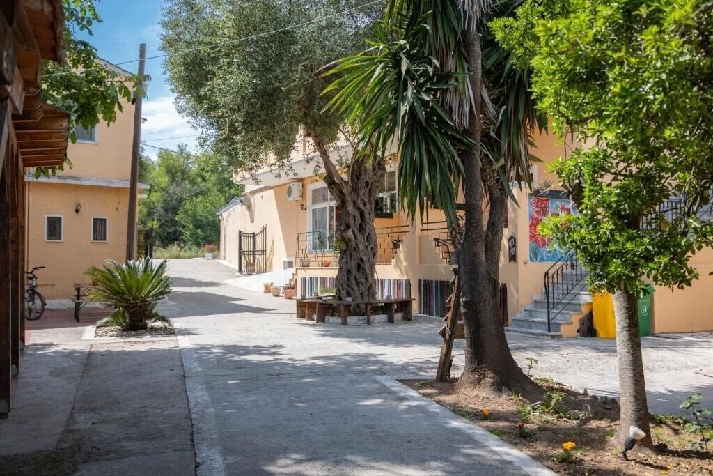Фото Wilde Rose Hotel 2*