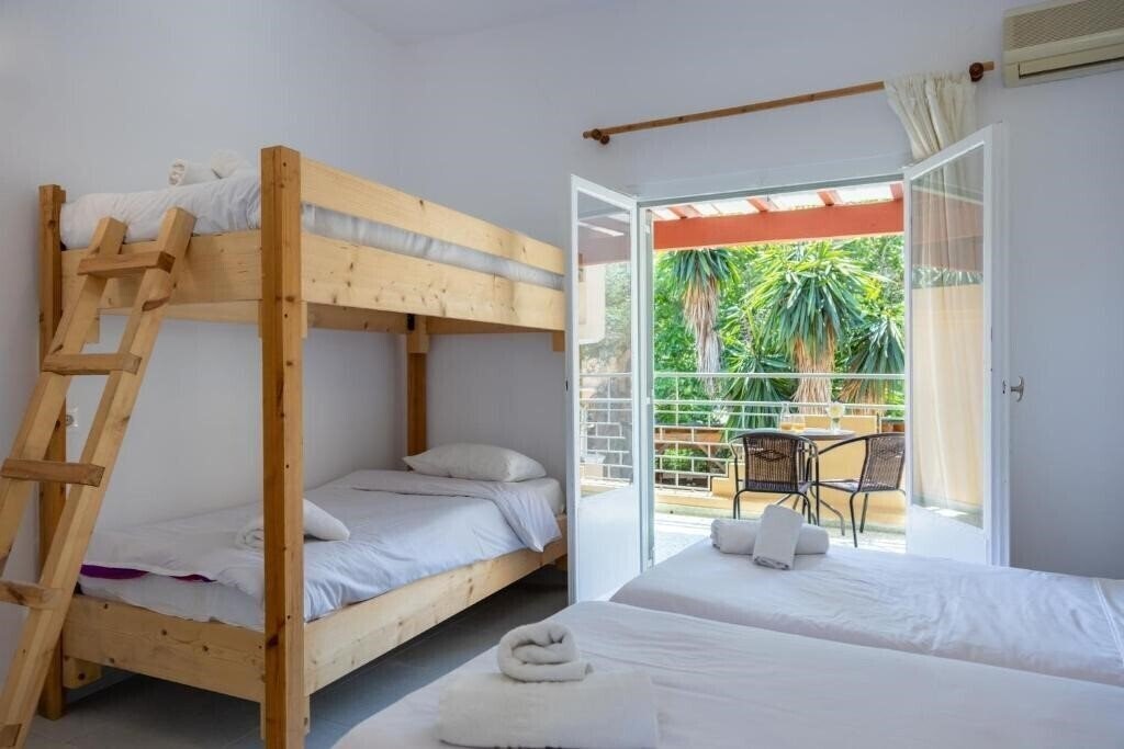 Картинка Wilde Rose Hotel 2*