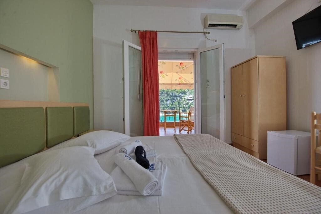 Картинка Utopia Kavos Hotel 2*