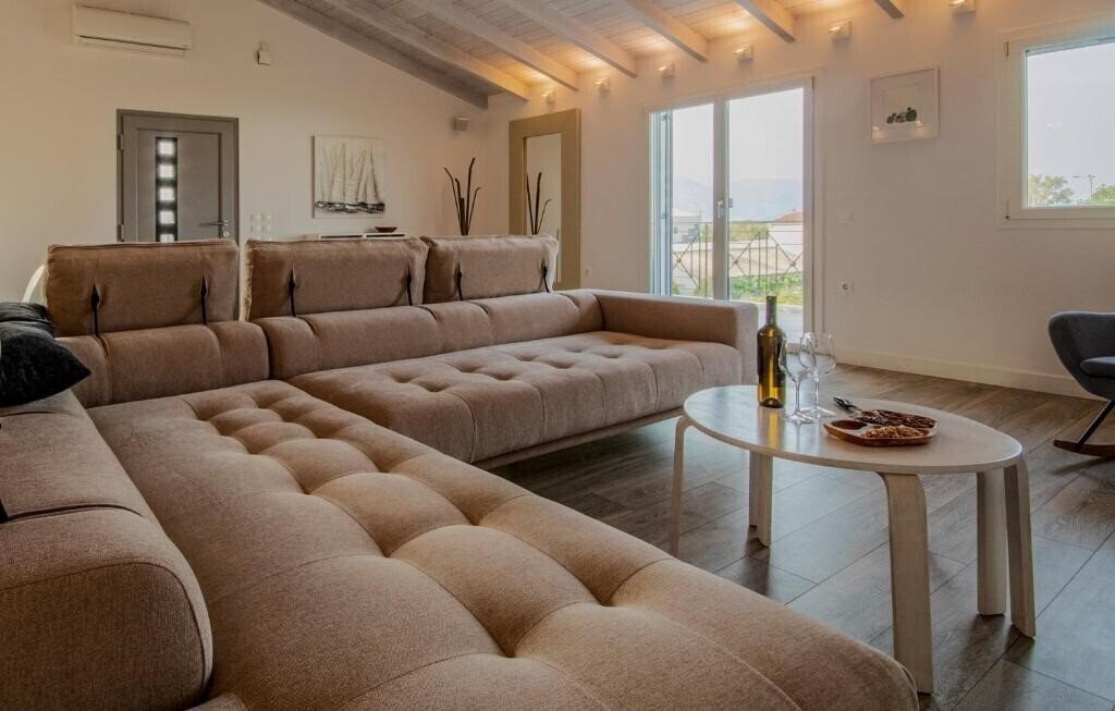 Готель Villa Kokoros 2*