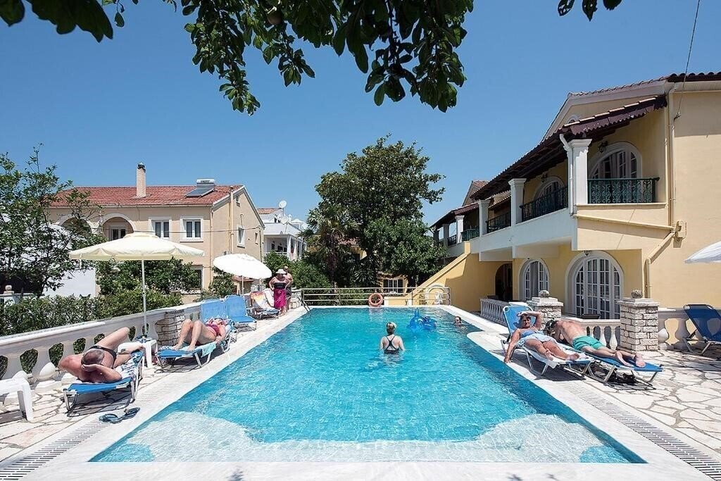 Изображение Andreas Pool Complex + 2*