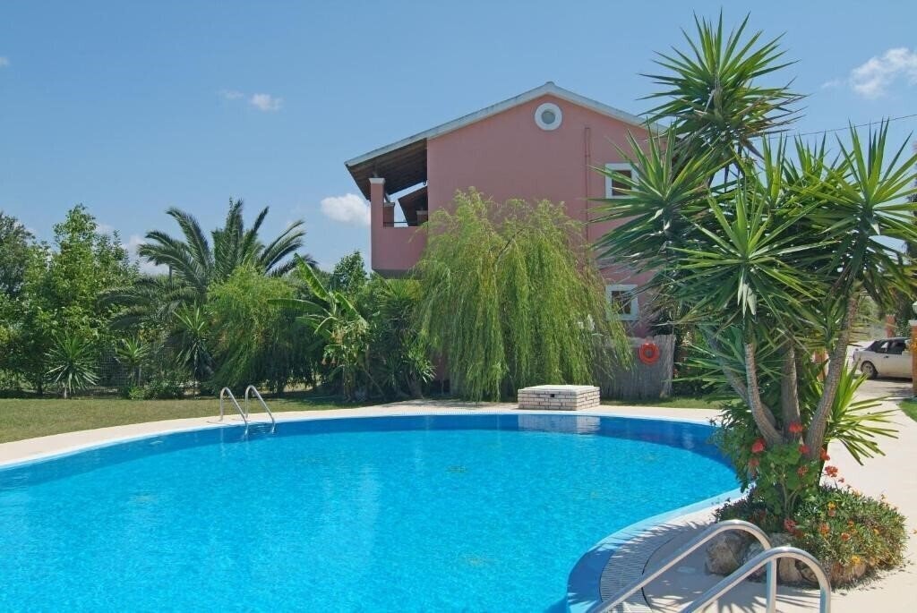 Фотографія Chrysanthy Apartments 2*