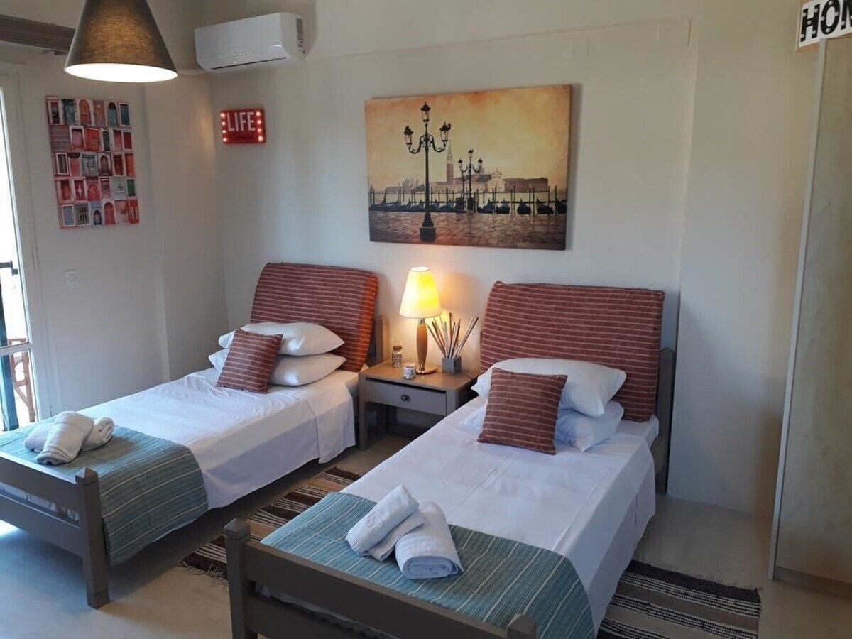 Готель Harbour Inn Corfu 3*
